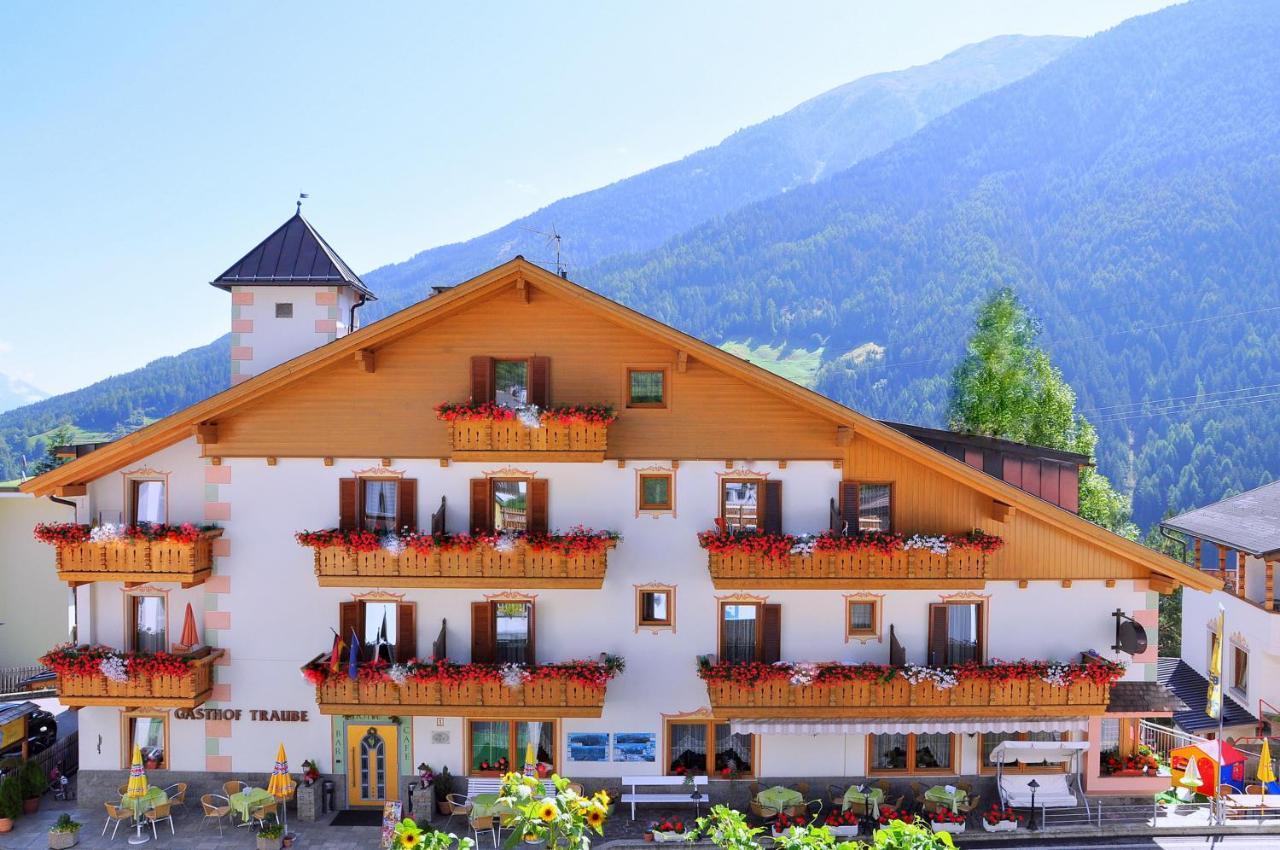 Hotel Traube - Stelvio Buitenkant foto